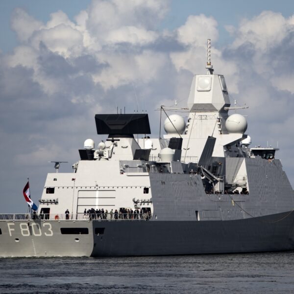 Oud Israël-ambassadeur Veldkamp: 'Onderzoek of Nederland marineschip naar Gaza kan sturen'