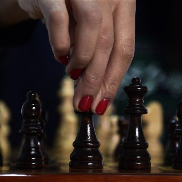 Waar blijven de vrouwen in de schaaksport? KNSB deed onderzoek