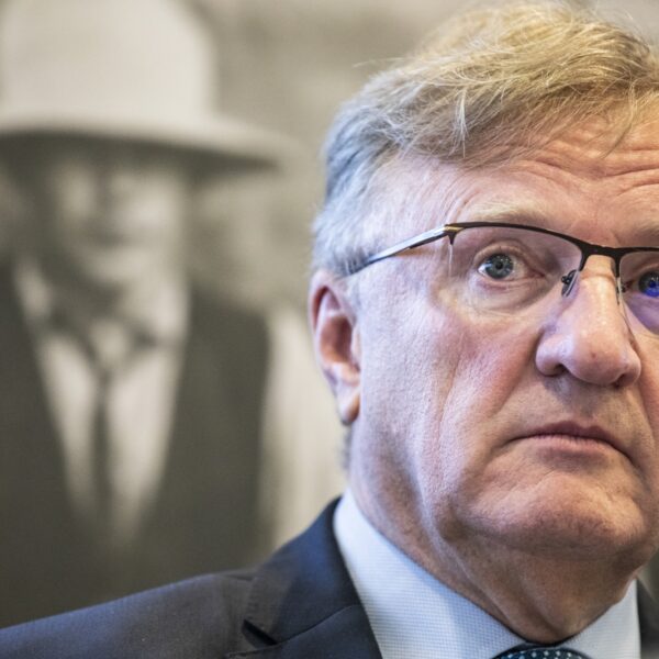 Heijmans slaat alarm over asociaal gedrag automobilisten: medewerker met whiskyfles bekogeld en naar ziekenhuis