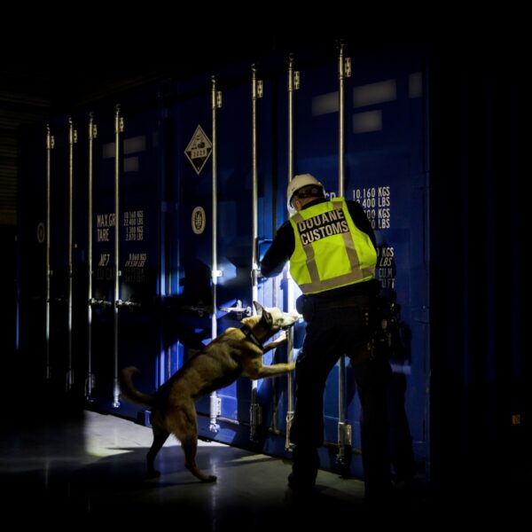 Nederland tekent nieuw douaneverdrag met Ecuador om drugshandel tegen te gaan