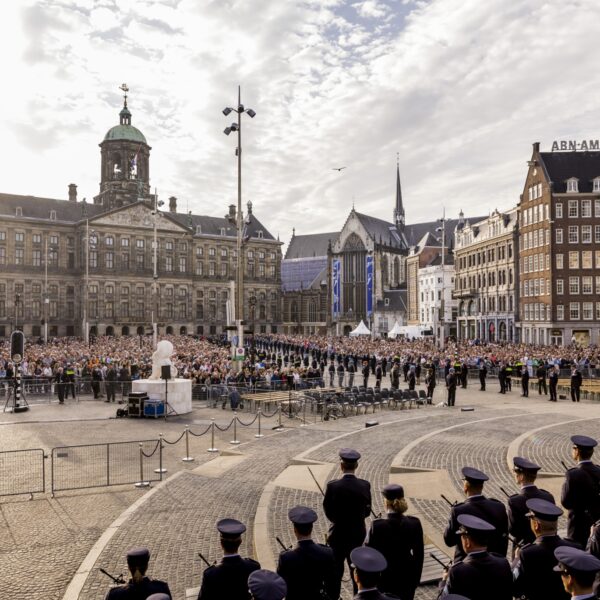Nationale Dodenherdenking 2023: hoe werkt het oorlogsverleden door in families?