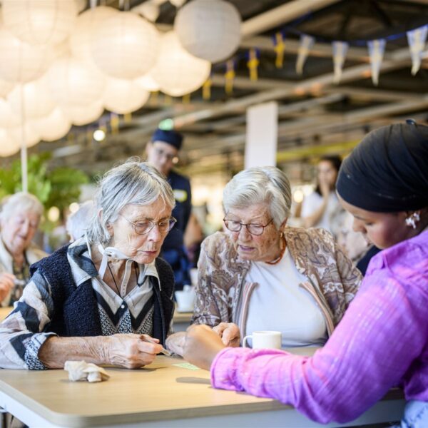 Waarom je al vanaf je vijftigste (!) moet nadenken over goed ouder worden