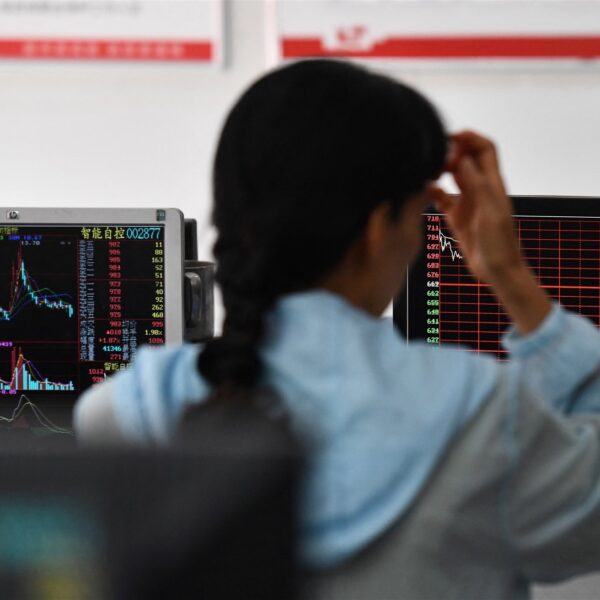 Chinese economie hapert: 'Zeepbel is gebarsten'