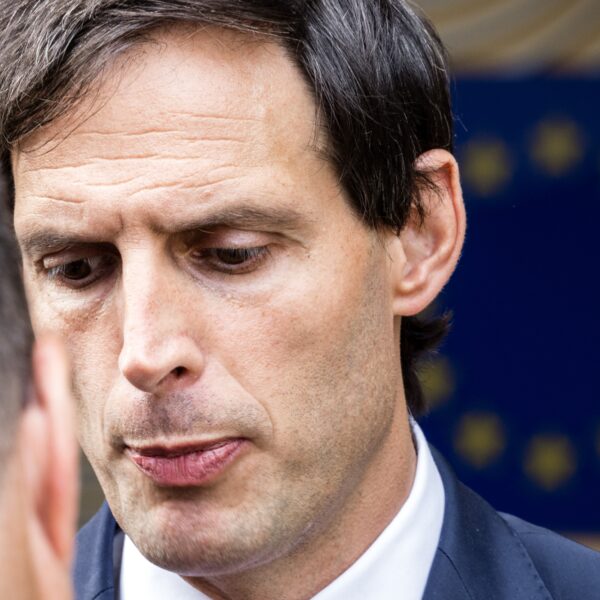 Er wacht Wopke Hoekstra een lastig examen: 'Hij moet niet gaan stotteren of blunderen'