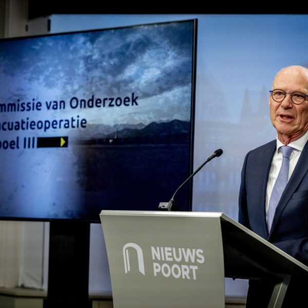 Kritisch rapport: evacuatie Kabul verliep chaotisch en traag