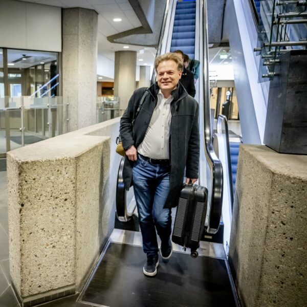 Podcast De Dag: de druk op Pieter Omtzigt