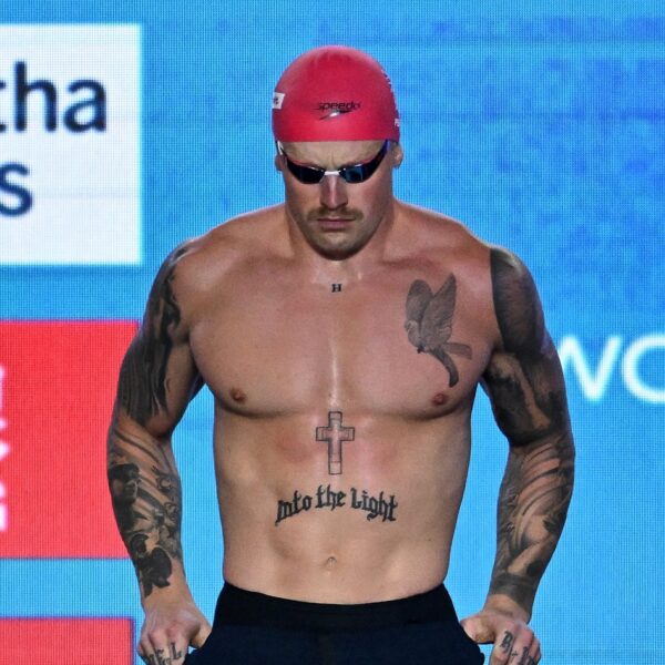 'Religieuze uitingen bij sporters past helemaal in deze tijd'