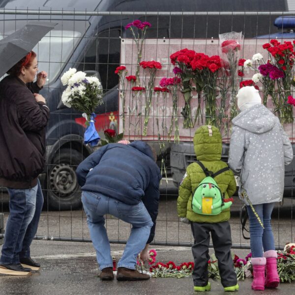 Dodental aanslag bij Moskou opgelopen naar 143