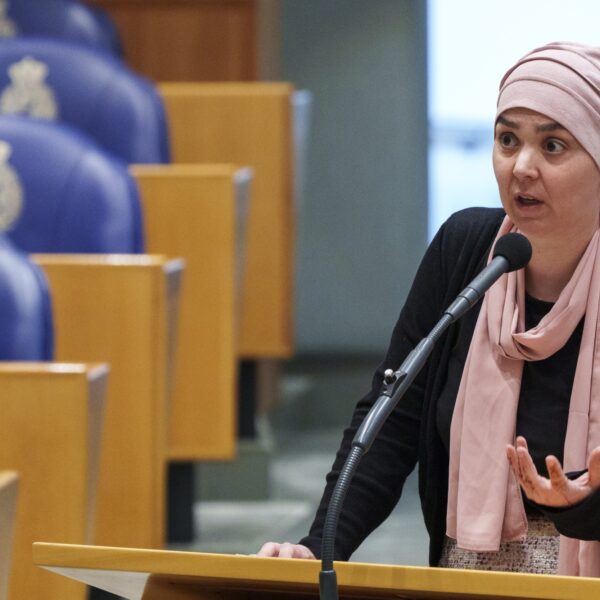 Esmah Lahlah (GL-PvdA): grote moeite om racisme-ontkenning Dick Schoof te vertrouwen