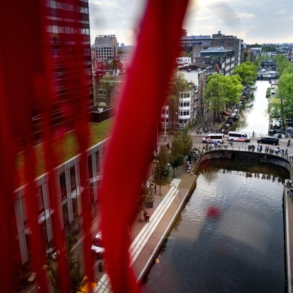 Nati Banet over maatregelen Amsterdamse universiteiten: 'Ik voel me niet altijd sociaal veilig'