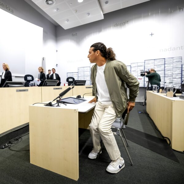 Podcast De Dag: kijken naar de rechtszaak tegen Ali B