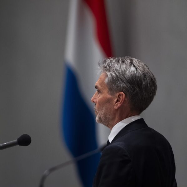 Podcast De Dag: Schoof versus de rest