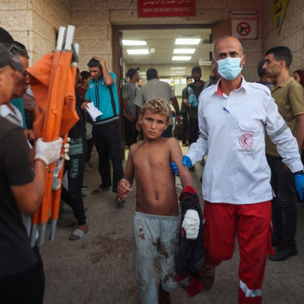 Hulpverlener in Gaza: ‘Niet te omvatten dat de wereld dit al een jaar toelaat’