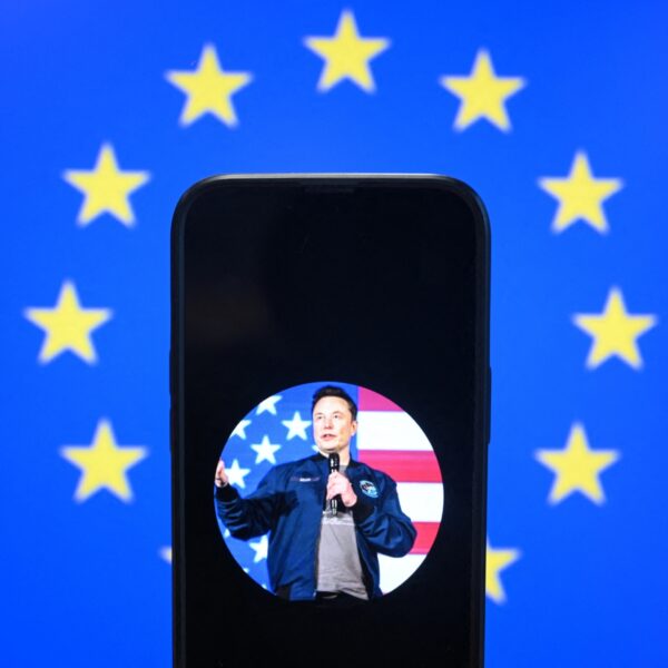 Podcast De Dag: Moet Europa zich zorgen maken over Elon Musk?
