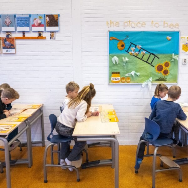Beter Onderwijs Nederland luidt noodklok: staat van onderwijs 'ronduit slecht en zeer zorgwekkend'