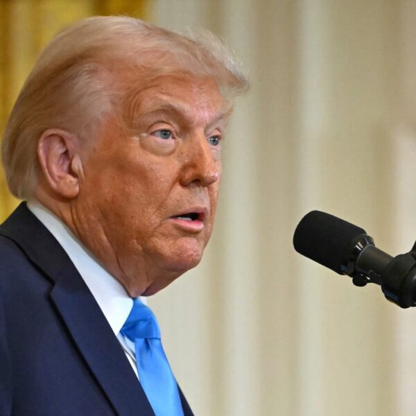 Podcast De Dag: Volgt Trump een draaiboek, en zo ja: wat is zijn plan?