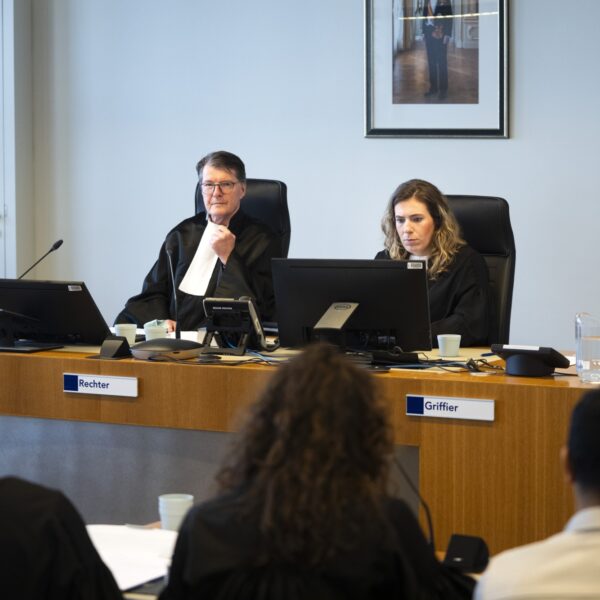 OM wil druk op de rechtspraak verminderen: 'Zware misdrijven wachten te lang op afhandeling'