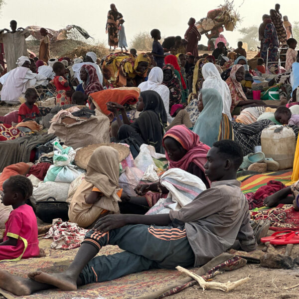 Emiraten praten mee over vrede in Soedan, maar blijven wapens sturen