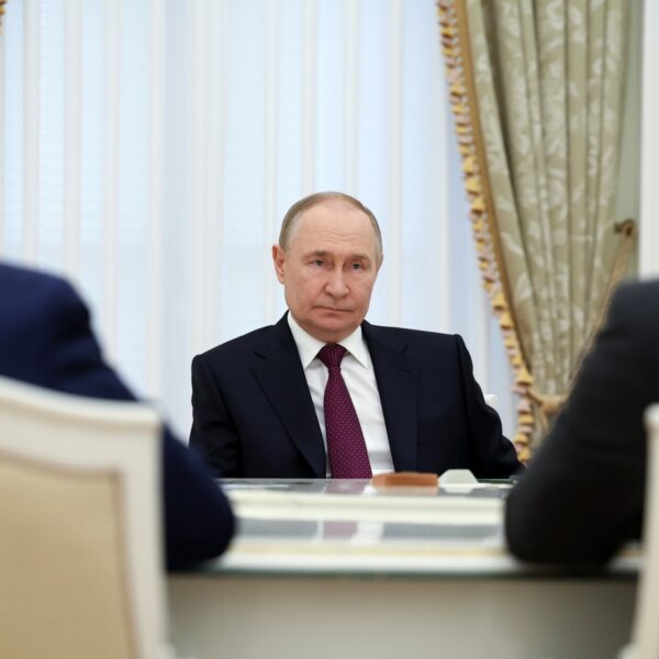 Rusland versterkt militaire aanwezigheid dichtbij Europa: 'NAVO loopt achter de feiten aan'