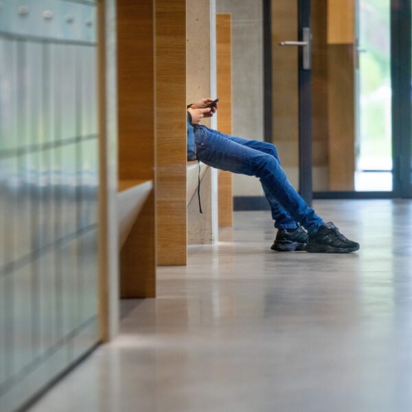 Podcast De Dag: ChatGPT als therapeut of beste vriend