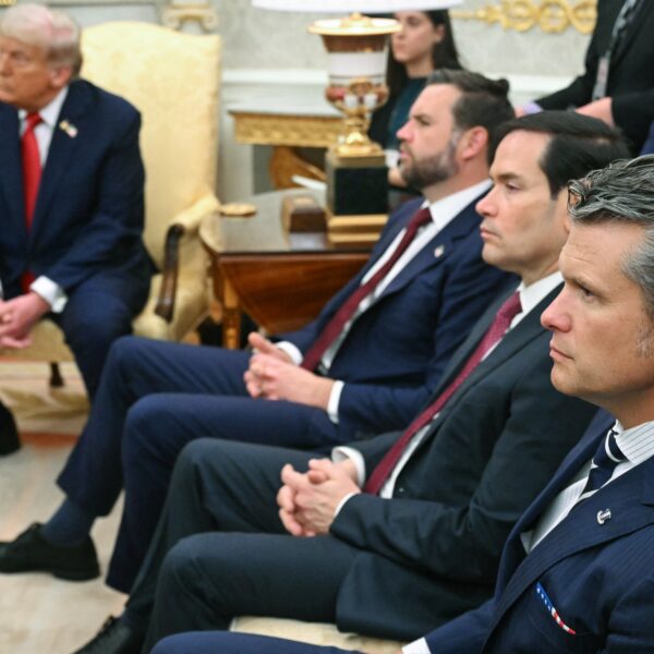 Podcast De Dag: Trumps oorlogskabinet