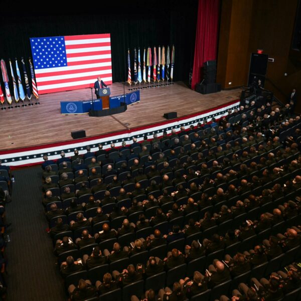 Podcast De Dag: hoe Trump de druk op het leger opvoert