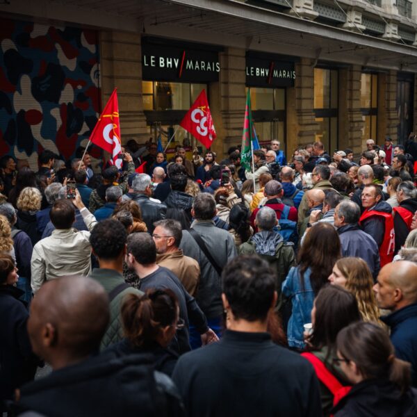 Podcast De Dag: kritiek op Shein groeit, maar Shein groeit harder