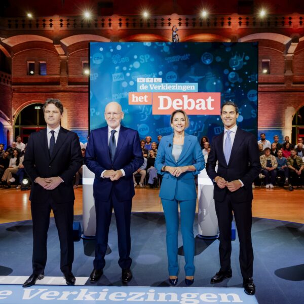 Podcast De Dag: met zwevende kiezers voor de televisie