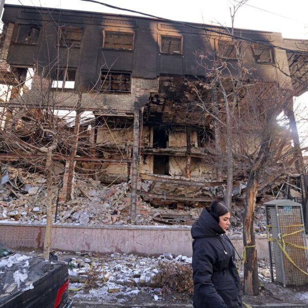 Een gevoel van 'disproportionele rouw' om de doden in Iran: 'De verhalen zijn angstaanjagend'