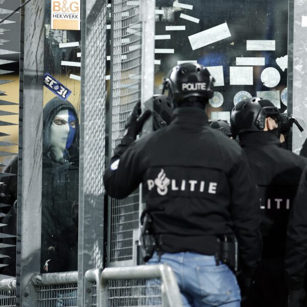 Wanneer mag de politie in een situatie overgaan tot geweld?