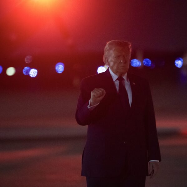 Podcast De Dag: verslikt Trump zich in de olie?