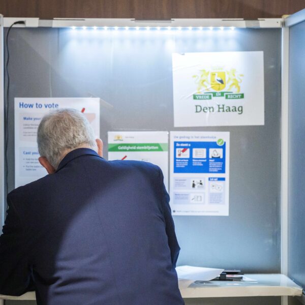 Opkomstpercentage gemeenteraadsverkiezingen steeds lager: 'Wordt heel spannend of daling doorzet'