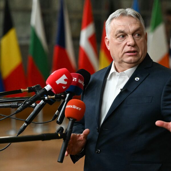 Podcast De Dag: Victor Orbán, een pijpleiding en een woedende EU