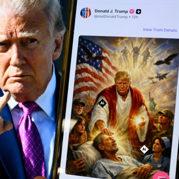 Podcast De Dag: Paus Leo XIV vs Donald 'Jesus' Trump