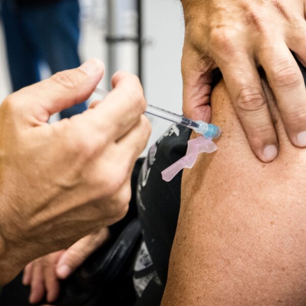 Waarom is het belangrijk om weer een coronavaccinatie te halen?