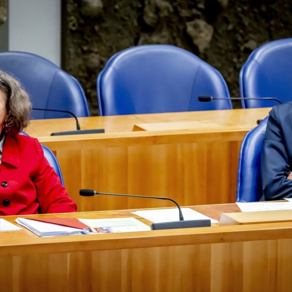 Hoe minister Faber van lintjes een crisis maakte