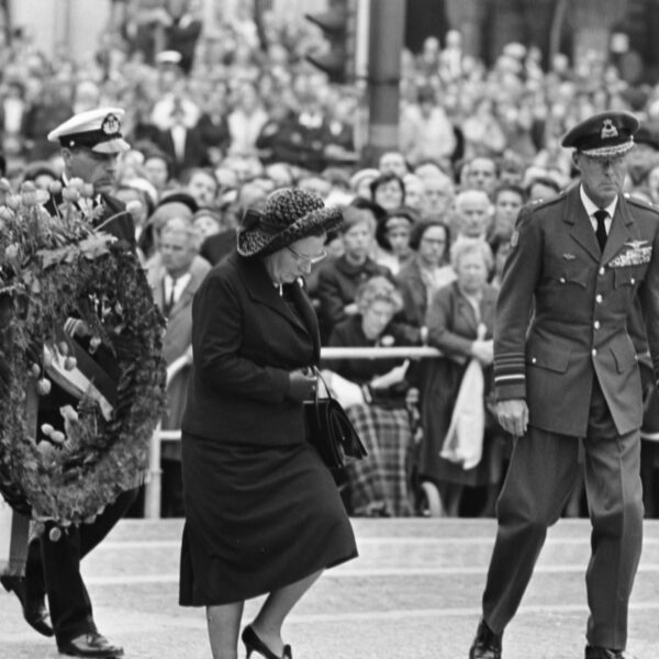 Wie herdenk je als je ouders 'fout' waren in de oorlog?