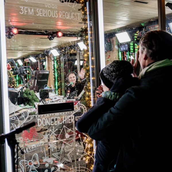 Waarom geven we meer aan goede doelen rond kerst? 'Doen we ook voor ons zelf'