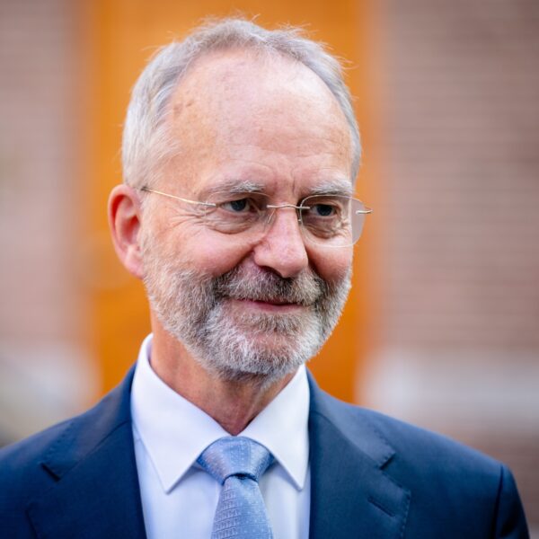 Oud-minister Kamp (VVD): 'Er is weinig extraparlementairs aan dit kabinet'