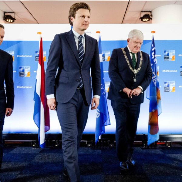 Minister Brekelmans merkt worsteling met ophoging Defensiebudget: 'Overtuigd dat er meer investeringen nodig zijn'