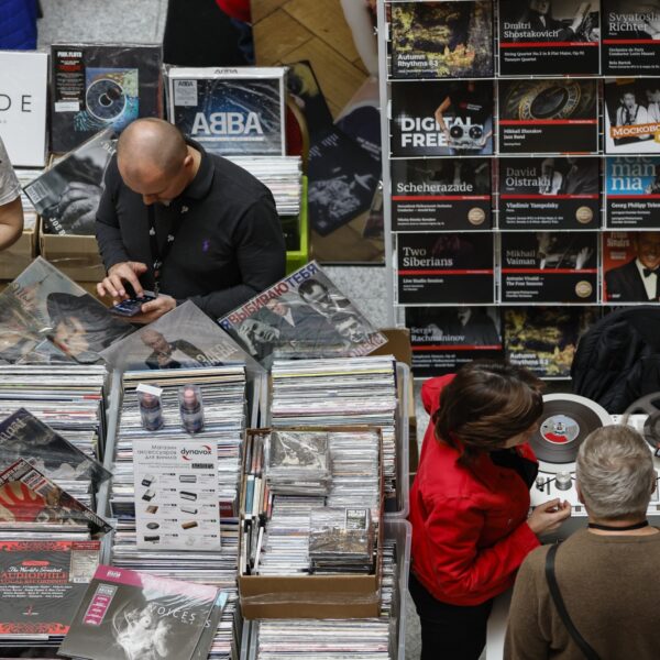 Russische muzieklijsten: 'Naast soft-propaganda, sijpelt ook verzet erin door'