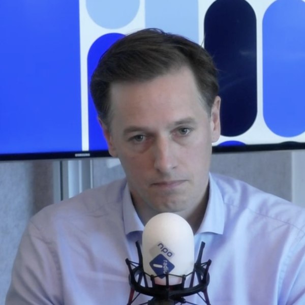 Laurens Dassen (Volt) zegt radiodebat NOS af vanwege 'feitenvrije onzin' FvD: 'Ook grote zorgen over leugens van Wilders'