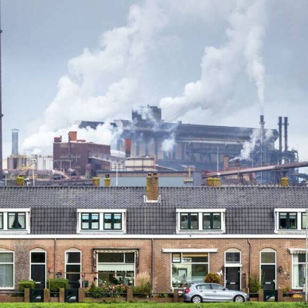 Podcast De Dag: Roest in de staalfabriek