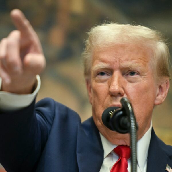 Is macho Trump de leider die Amerika nu nodig heeft?