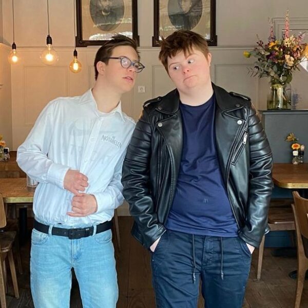 Moeders richten vervolgonderwijs op voor hun kinderen met Downsyndroom