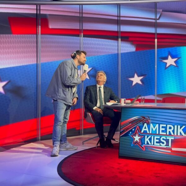 Podcast De Dag: Election night voor en achter de schermen