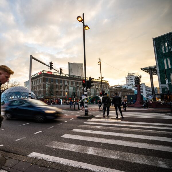 Zebrapaden weghalen vanwege 'schijnveiligheid'? 'Geeft vrij baan voor verkeerd gedrag'