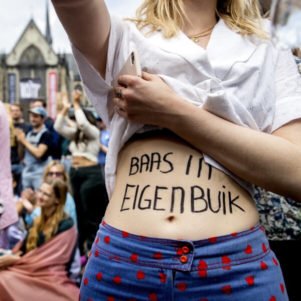 Moet abortus opgenomen worden in de grondwet? 'Het is zorg, geen misdaad'