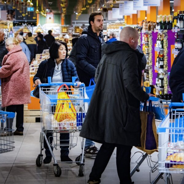 Slimme camera's moeten winkeldiefstal voorkomen: 'Vroeger was de klant koning, nu is de klant crimineel'