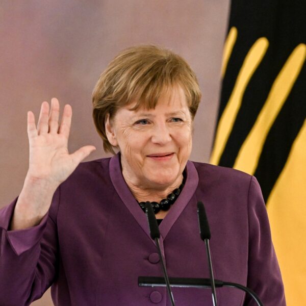 Memoires Angela Merkel voorbode voor terugkeer op politiek toneel?